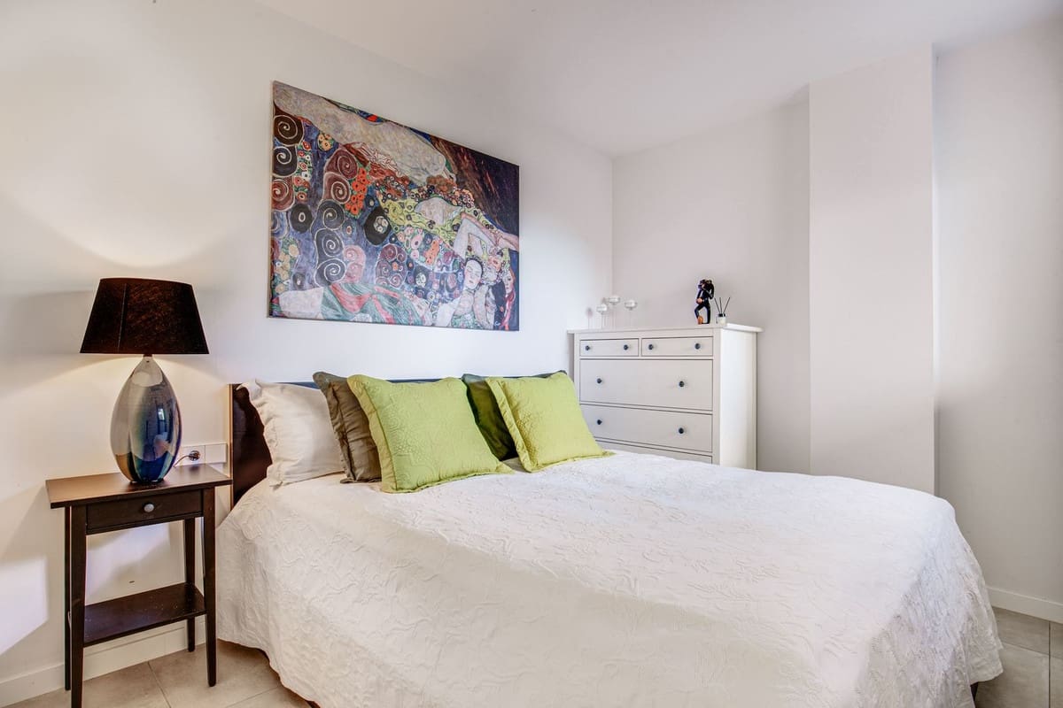 Apartamento de 4 habitaciones en Estepona en venta con garaje - 1.090.000 € (Ref: 9413187)
