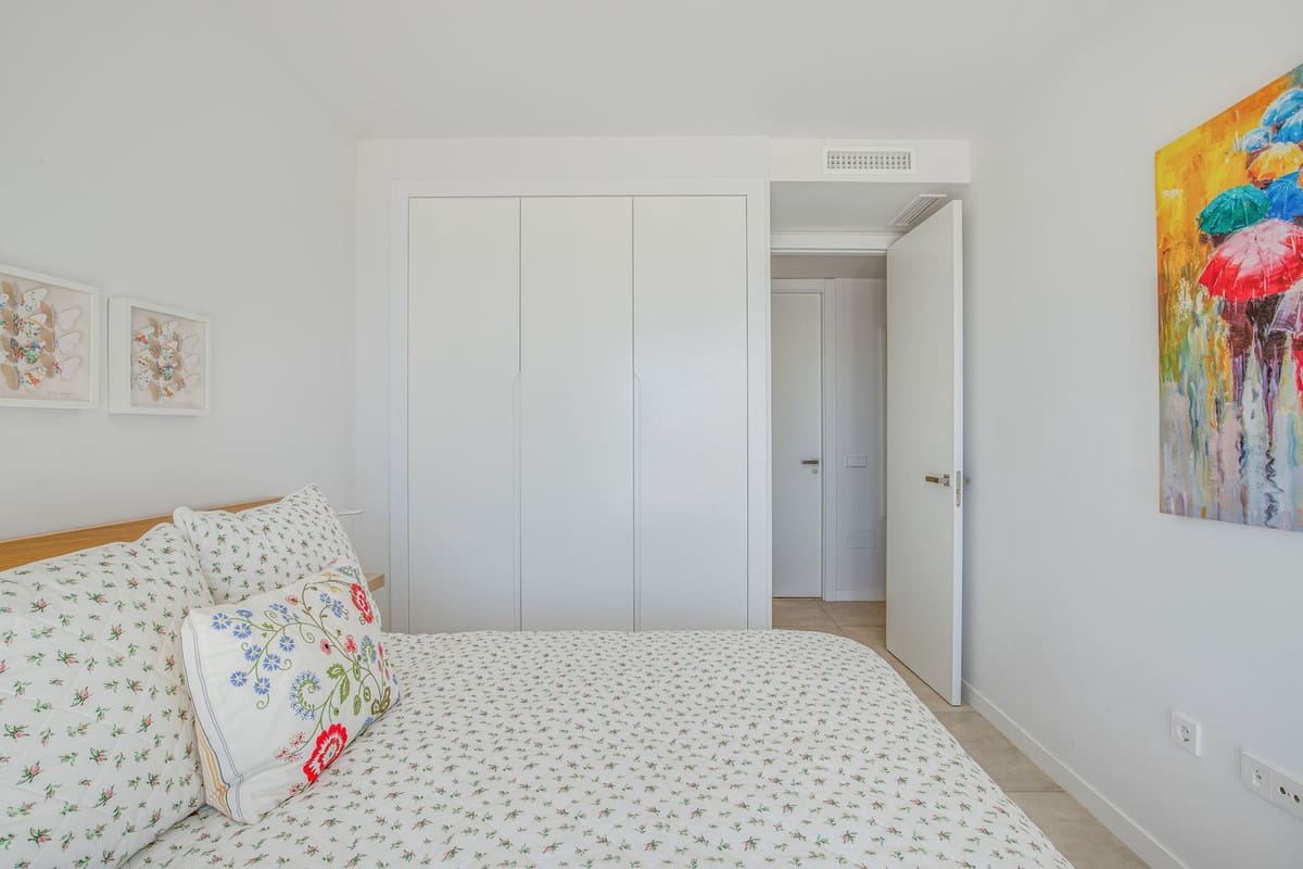 Apartamento de 4 habitaciones en Estepona en venta con garaje - 1.090.000 € (Ref: 9413187)