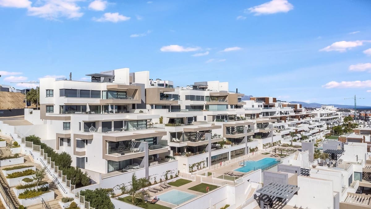 Apartamento de 4 habitaciones en Estepona en venta con garaje - 1.090.000 € (Ref: 9413187)