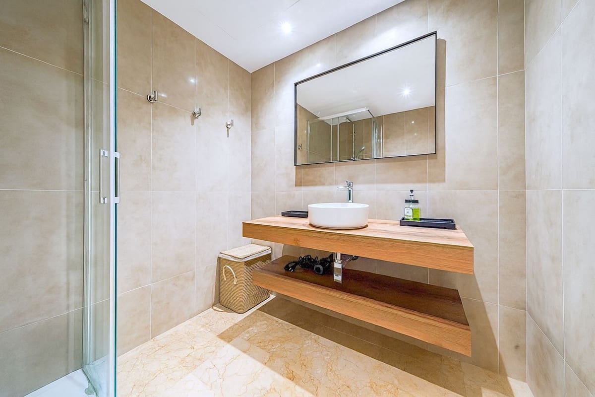 3 quarto Casa em Banda para venda em Estepona - 749 000 € (Ref: 9413190)