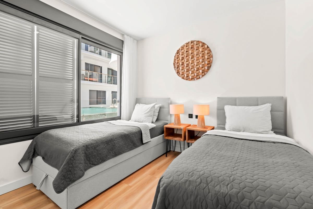 2 soveværelse Lejlighed til salg i Estepona - € 599.900 (Ref: 9413191)