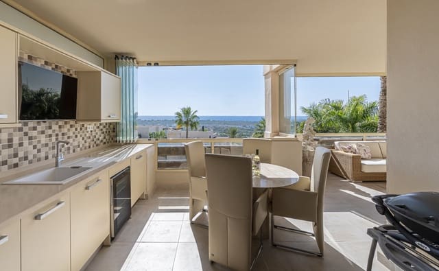 Apartamento de 2 habitaciones en El Paraiso, Estepona en venta - 579.000 € (Ref: 9413192)