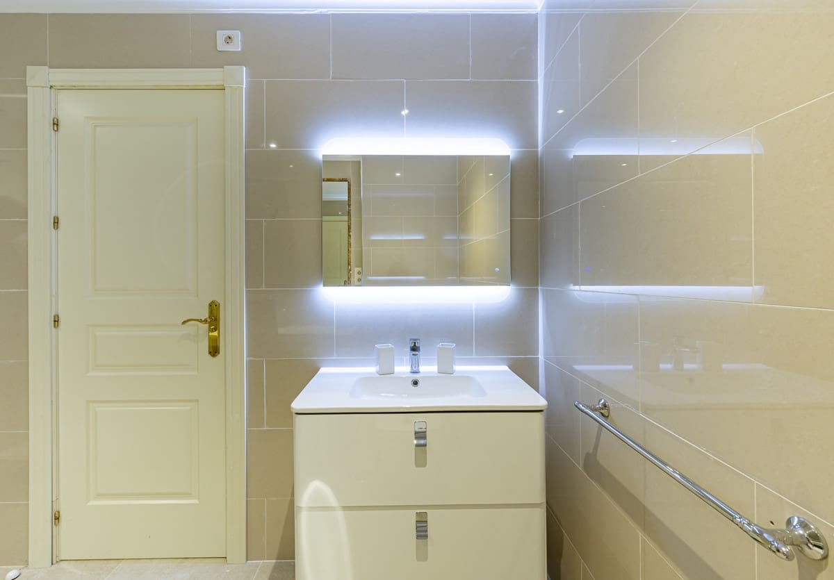 2 bedroom Apartment for sale in El Paraiso - € 579,000 (Ref: 9413192)