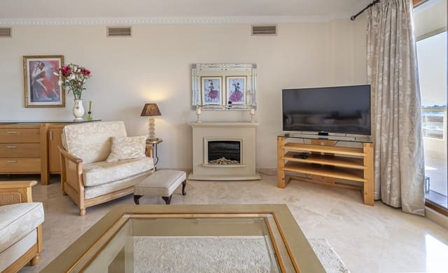 Apartamento de 2 habitaciones en El Paraiso, Estepona en venta - 579.000 € (Ref: 9413192)