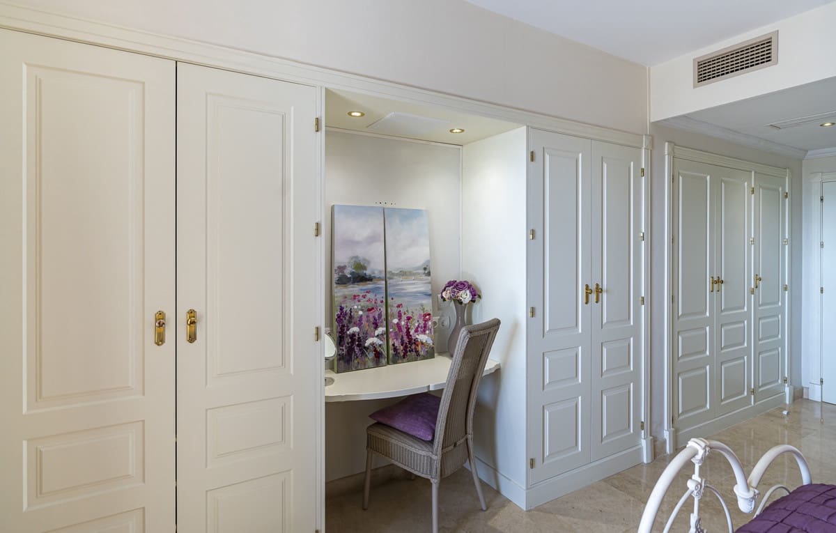 2 bedroom Apartment for sale in El Paraiso - € 579,000 (Ref: 9413192)