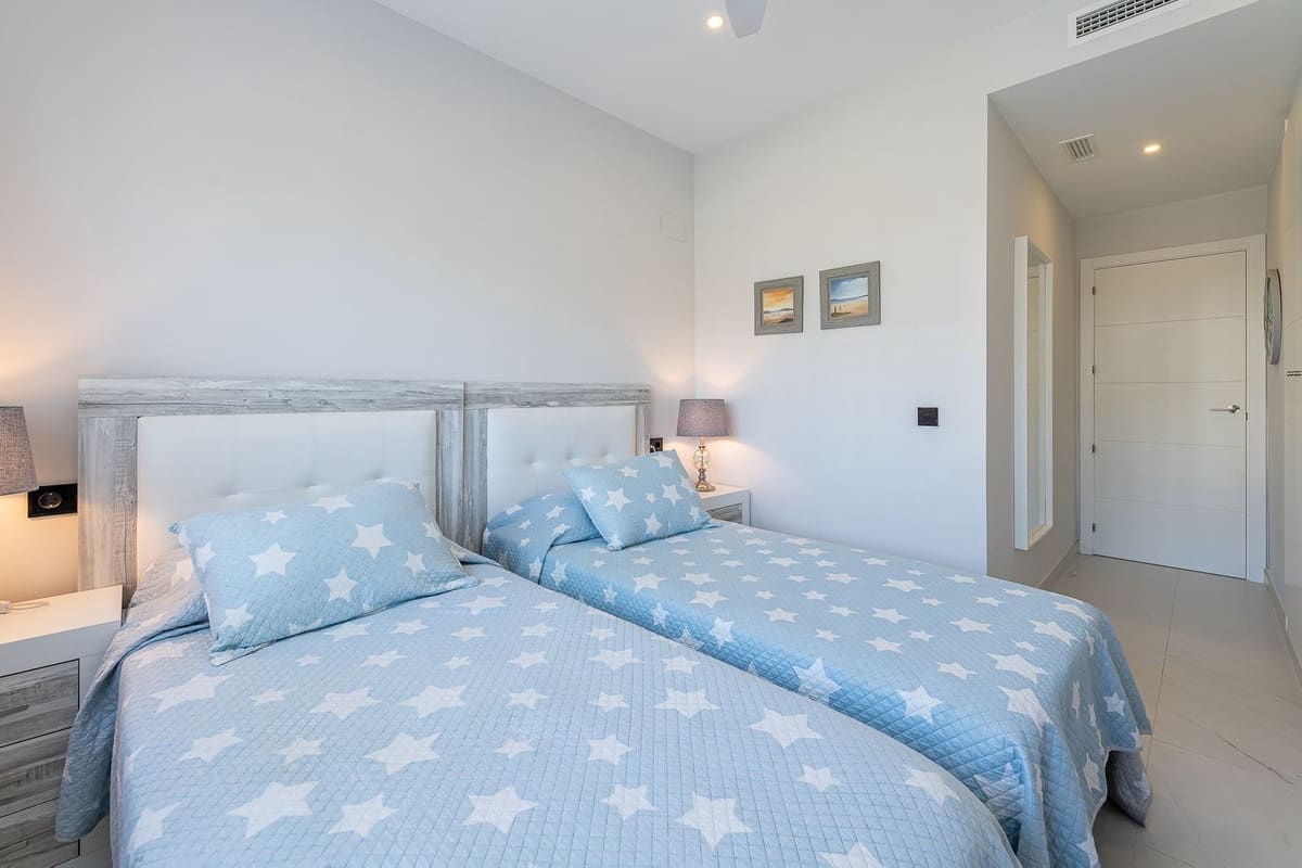 Apartamento de 4 habitaciones en Estepona en venta - 975.000 € (Ref: 9413194)