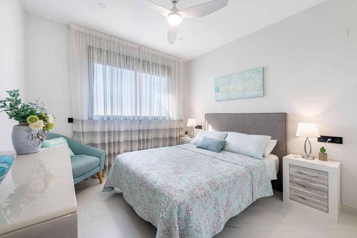 Apartamento de 4 habitaciones en Estepona en venta - 975.000 € (Ref: 9413194)