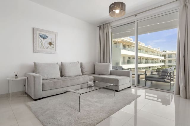 3 bedroom Apartment for sale in Cancelada, Estepona - € 498,000 (Ref: 9413195)