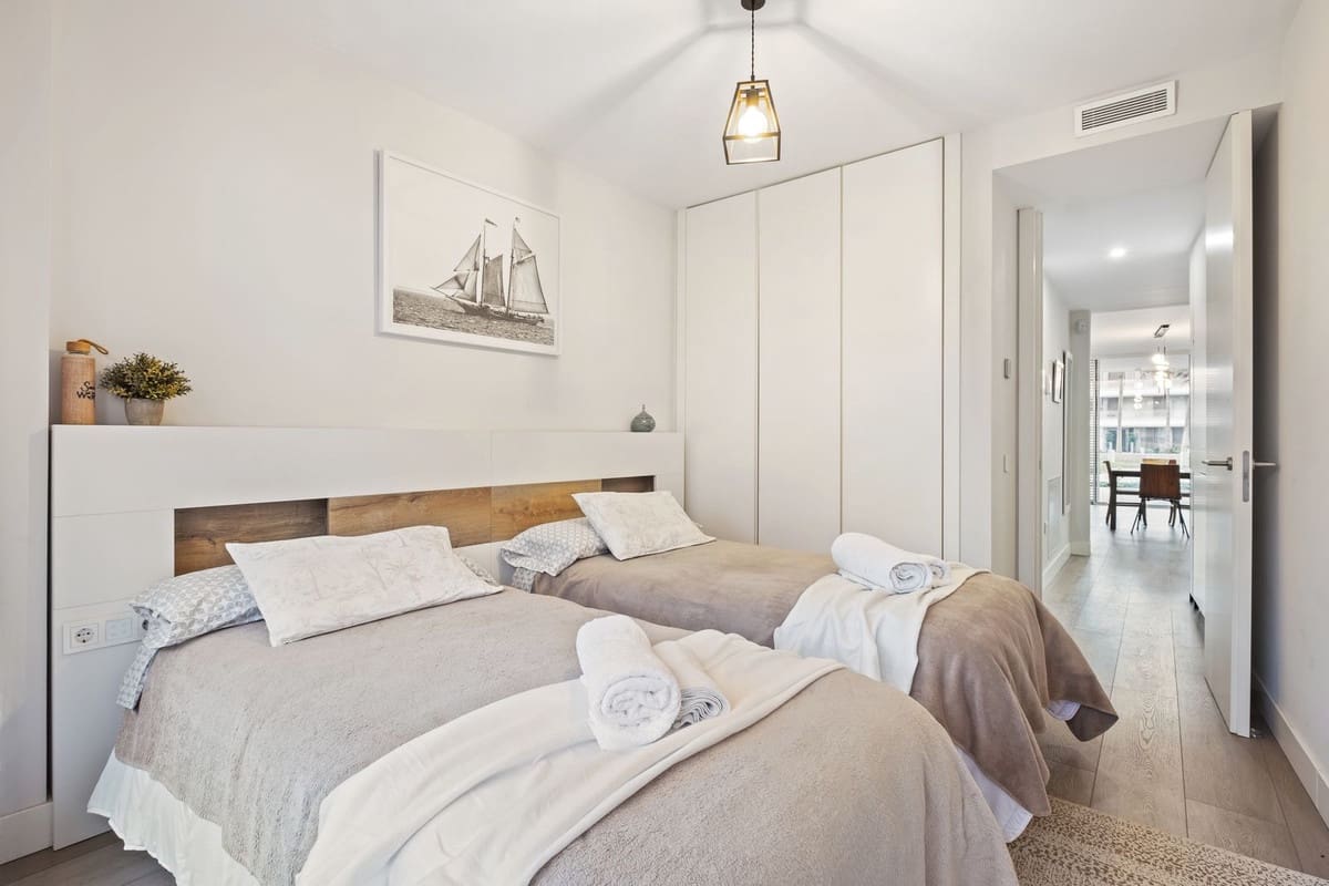 2 bedroom Apartment for sale in Estepona - € 795,000 (Ref: 9413196)