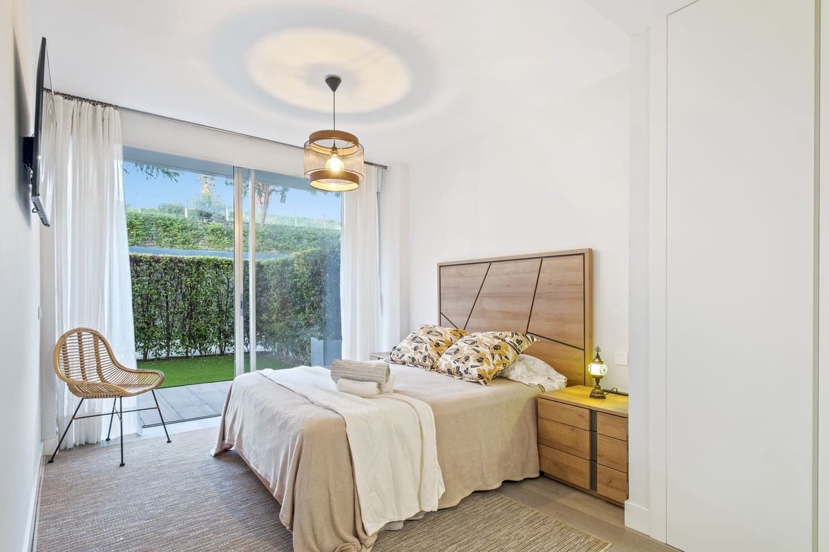 2 bedroom Apartment for sale in Estepona - € 795,000 (Ref: 9413196)