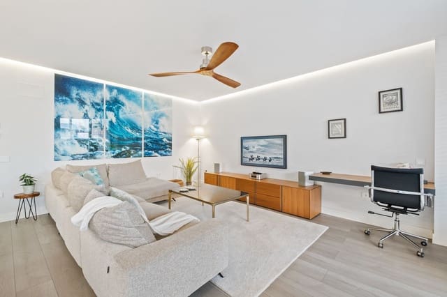 2 bedroom Apartment for sale in Guadalobón, Estepona - € 795,000 (Ref: 9413196)