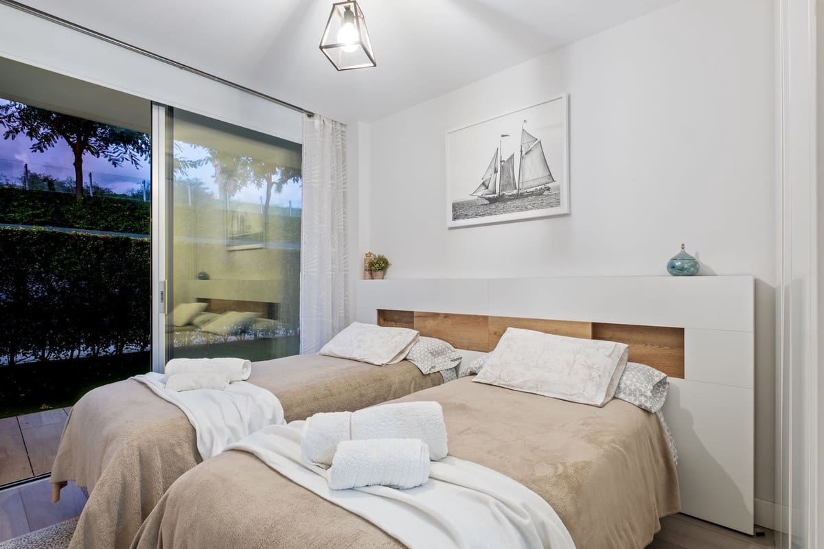 2 bedroom Apartment for sale in Estepona - € 795,000 (Ref: 9413196)