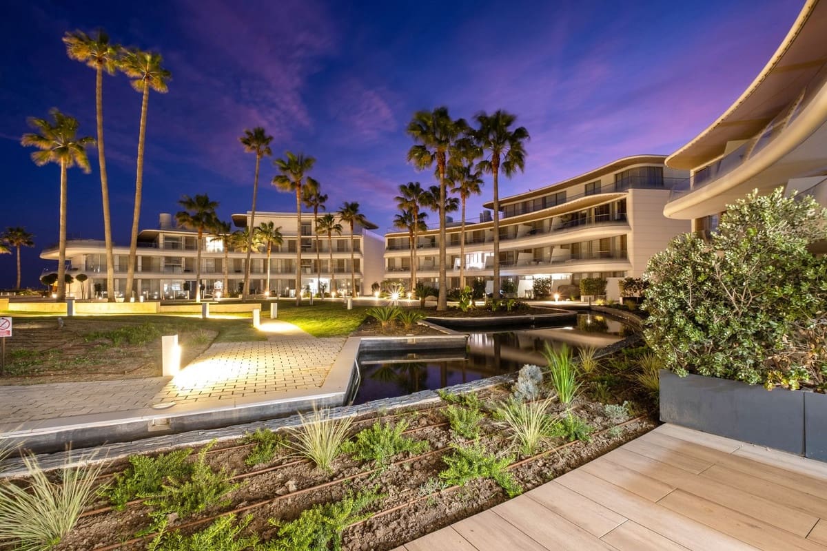 2 bedroom Apartment for sale in Estepona - € 795,000 (Ref: 9413196)