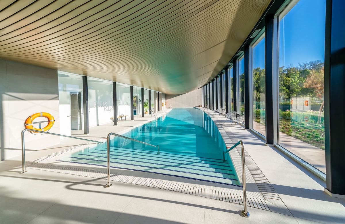 2 bedroom Apartment for sale in Estepona - € 795,000 (Ref: 9413196)