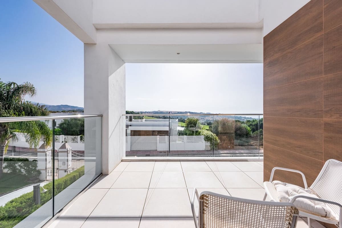 3 soverom Villa til salgs i Estepona - € 1 395 000 (Ref: 9413198)