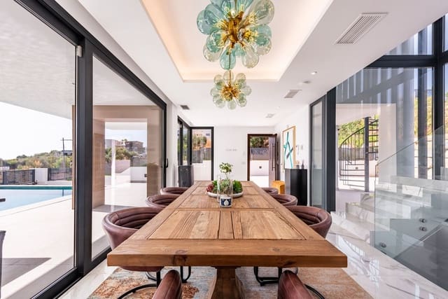 3 soveværelse Villa til salg i Estepona - € 1.400.000 (Ref: 9413198)