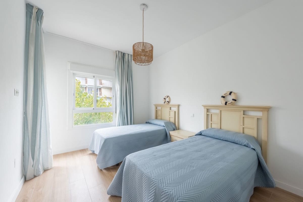 3 makuuhuone Huoneisto myytävänä paikassa Estepona - 690 000 € (Ref: 9413199)