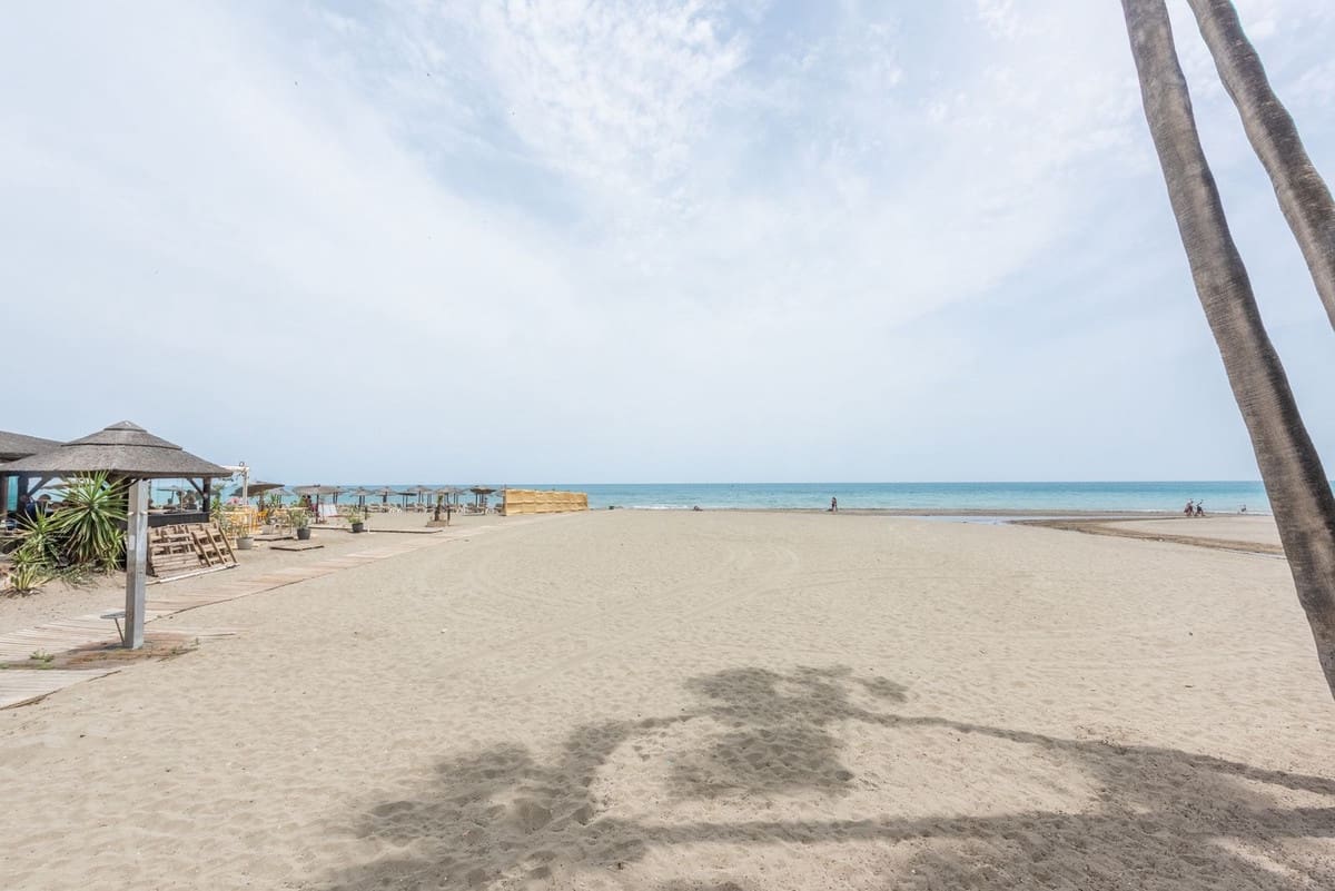 3 makuuhuone Huoneisto myytävänä paikassa Estepona - 690 000 € (Ref: 9413199)