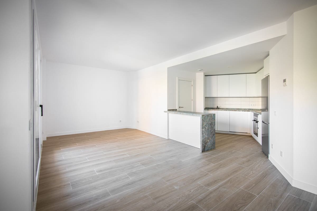 2 soveværelse Lejlighed til salg i Malaga by med garage - € 410.000 (Ref: 9431840)