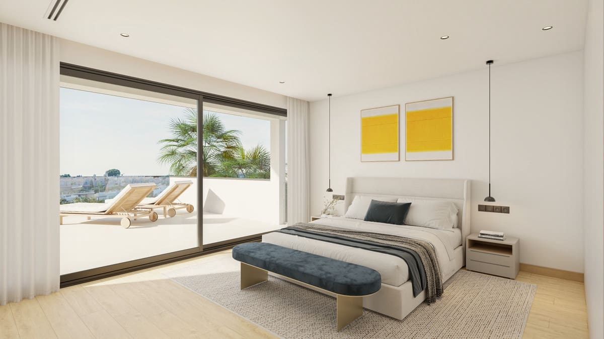 4 bedroom Villa for sale in New Golden Mile with garage - € 2,650,000 (Ref: 9432036)