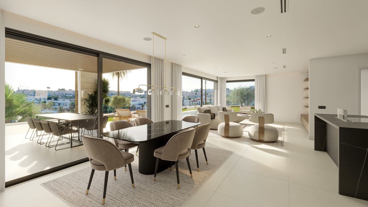 4 bedroom Villa for sale in New Golden Mile with garage - € 2,650,000 (Ref: 9432036)