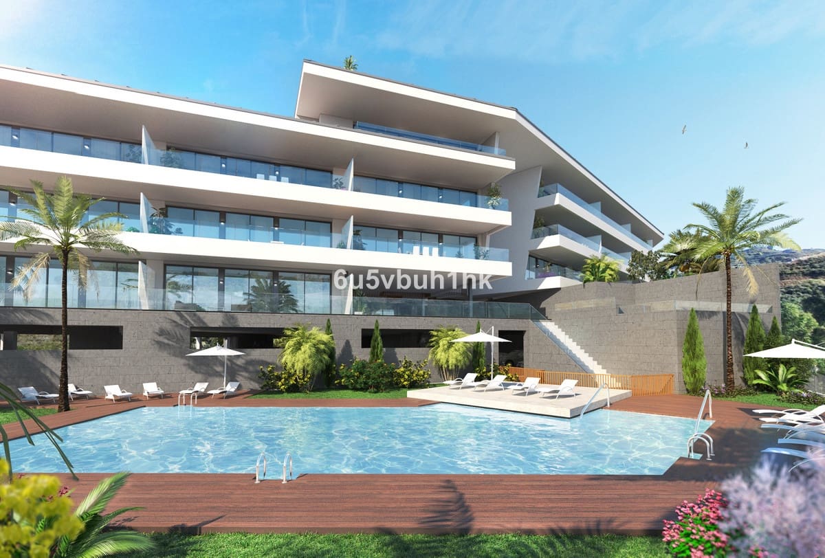 1 bedroom Apartment for sale in Fuengirola with garage - € 425,000 (Ref: 9432041)