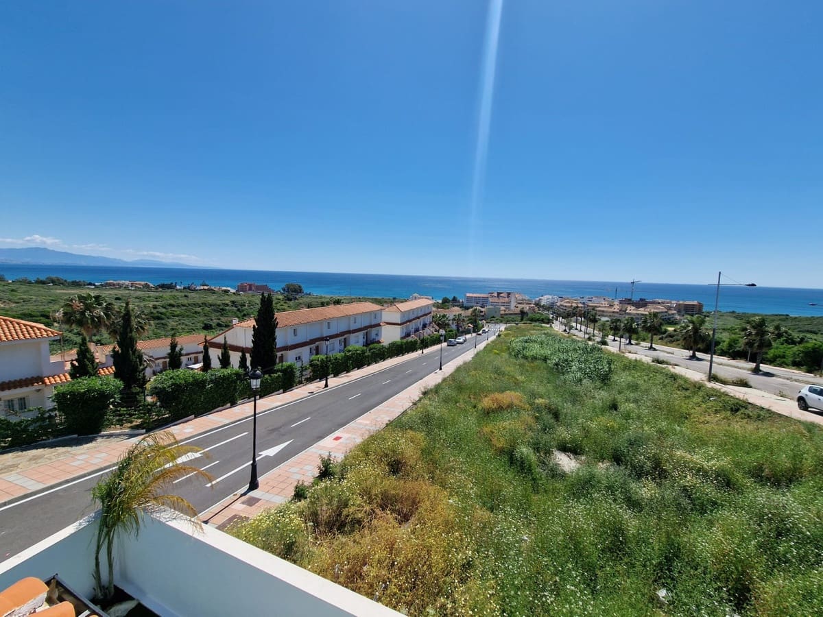 Casa de 2 habitaciones en Manilva en venta con garaje - 385.000 € (Ref: 9432053)