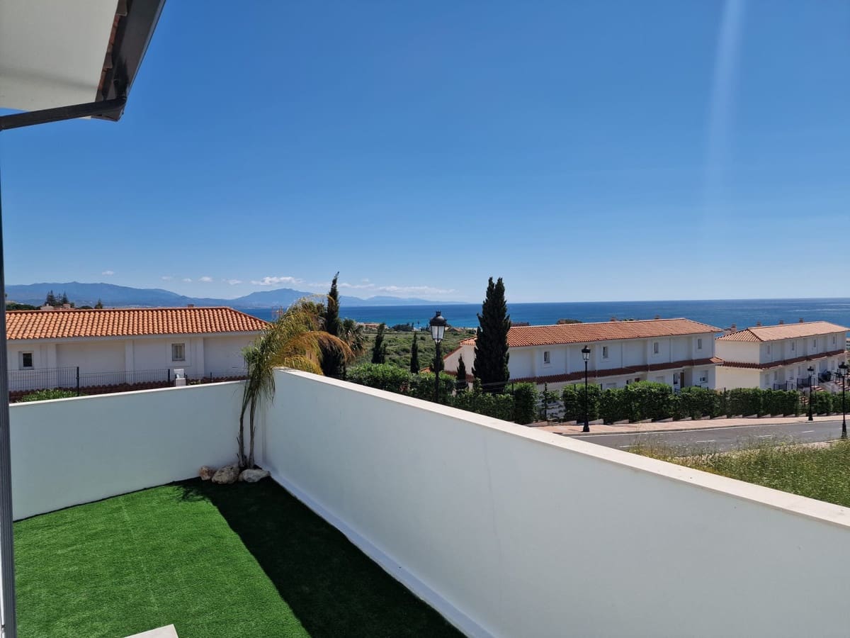 2 bedroom Townhouse for sale in Manilva with garage - € 360,000 (Ref: 9432053)