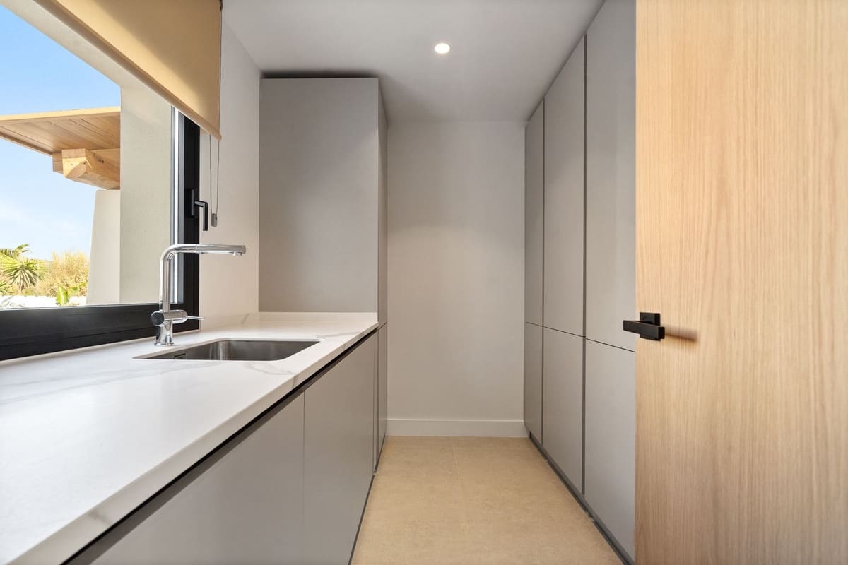 Chalet de 5 habitaciones en El Rosario en venta con garaje - 3.895.000 € (Ref: 9432550)