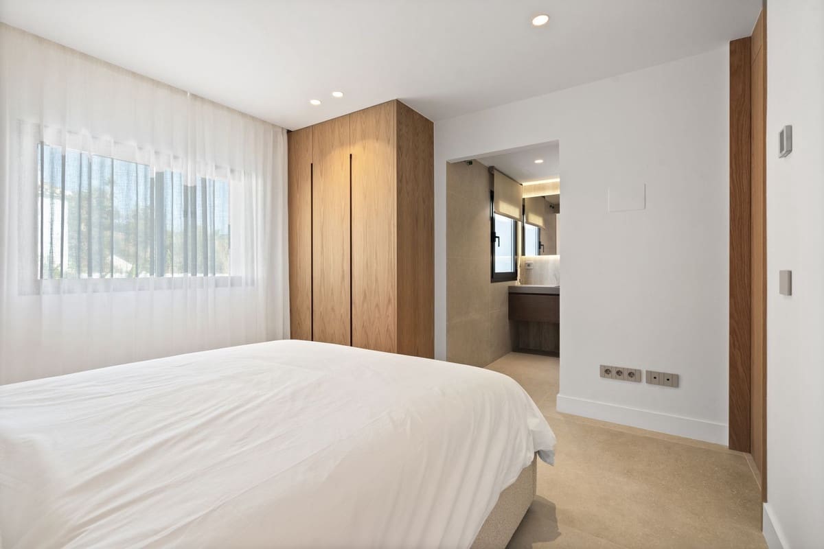 Chalet de 5 habitaciones en El Rosario en venta con garaje - 3.895.000 € (Ref: 9432550)