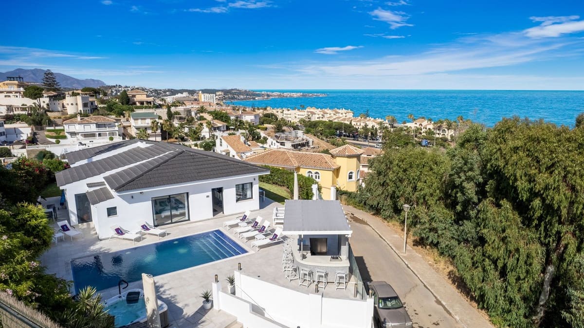 5 soverom Villa til salgs i La Cala de Mijas med garasje - € 1 950 000 (Ref: 9432551)
