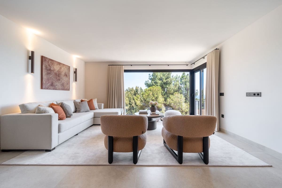 5 soveværelse Villa til salg i La Cala de Mijas med garage - € 2.295.000 (Ref: 9432552)