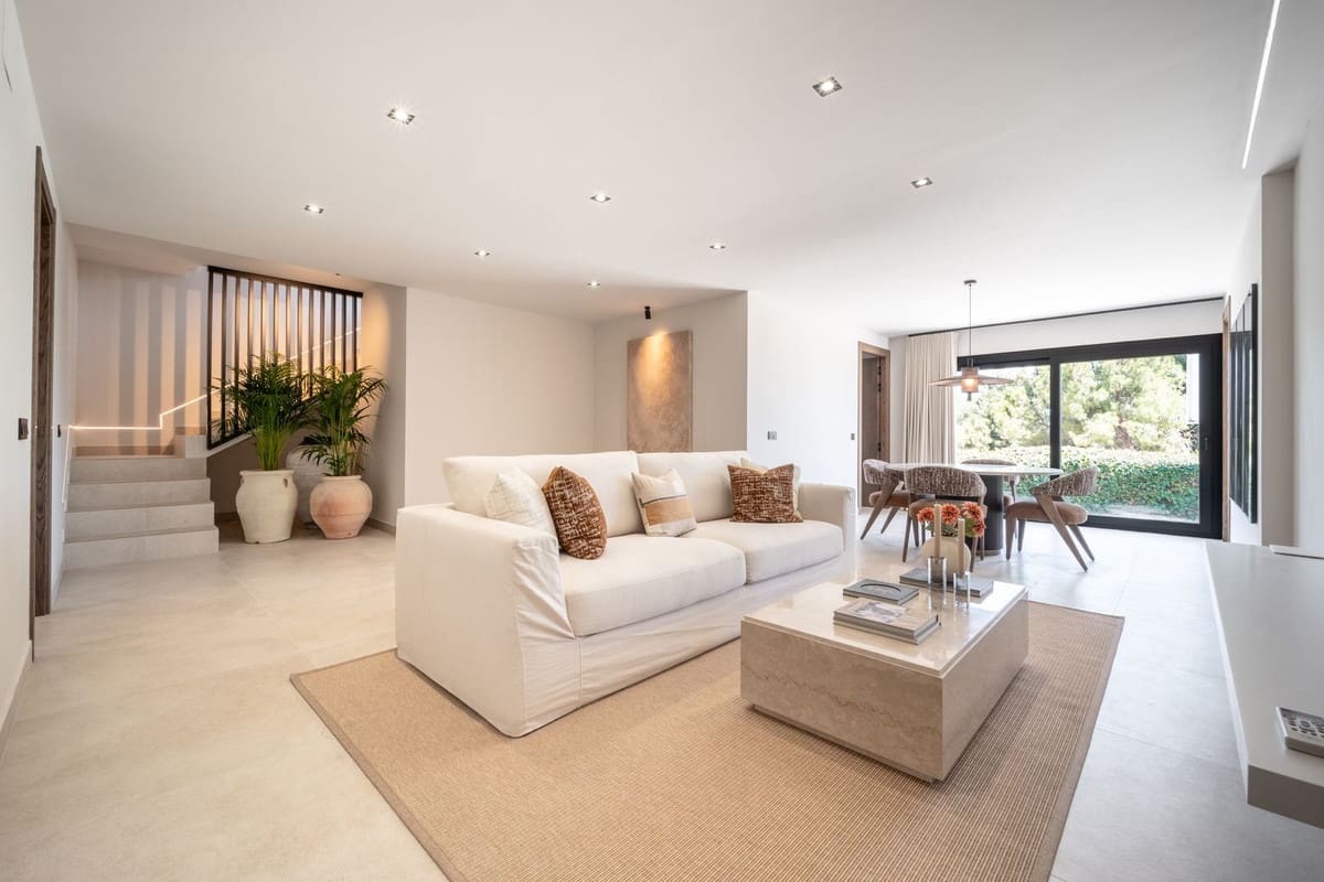 5 Zimmer Villa zu verkaufen in La Cala de Mijas mit Garage - 2.295.000 € (Ref: 9432552)