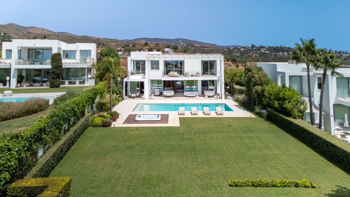 5 soveværelse Villa til salg i Marbella med garage - € 3.800.000 (Ref: 9432554)