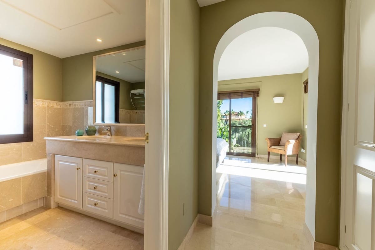 5 soveværelse Villa til salg i Mijas med garage - € 1.500.000 (Ref: 9432555)