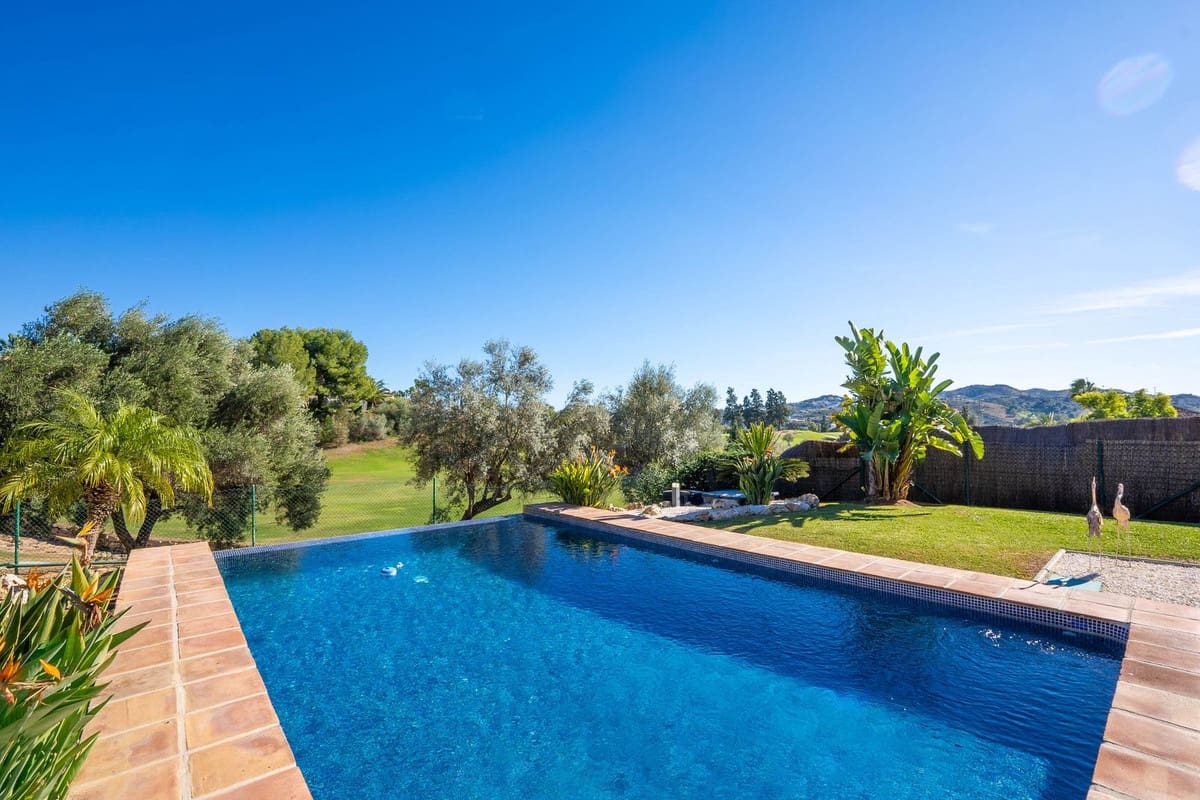 5 soveværelse Villa til salg i Mijas med garage - € 1.500.000 (Ref: 9432555)