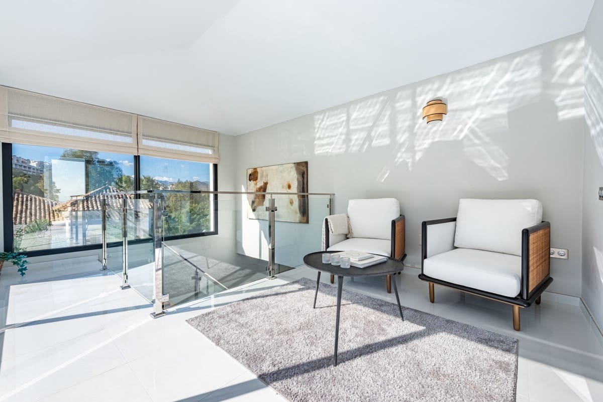 4 soveværelse Villa til salg i La Cala Golf med garage - € 2.395.000 (Ref: 9432558)