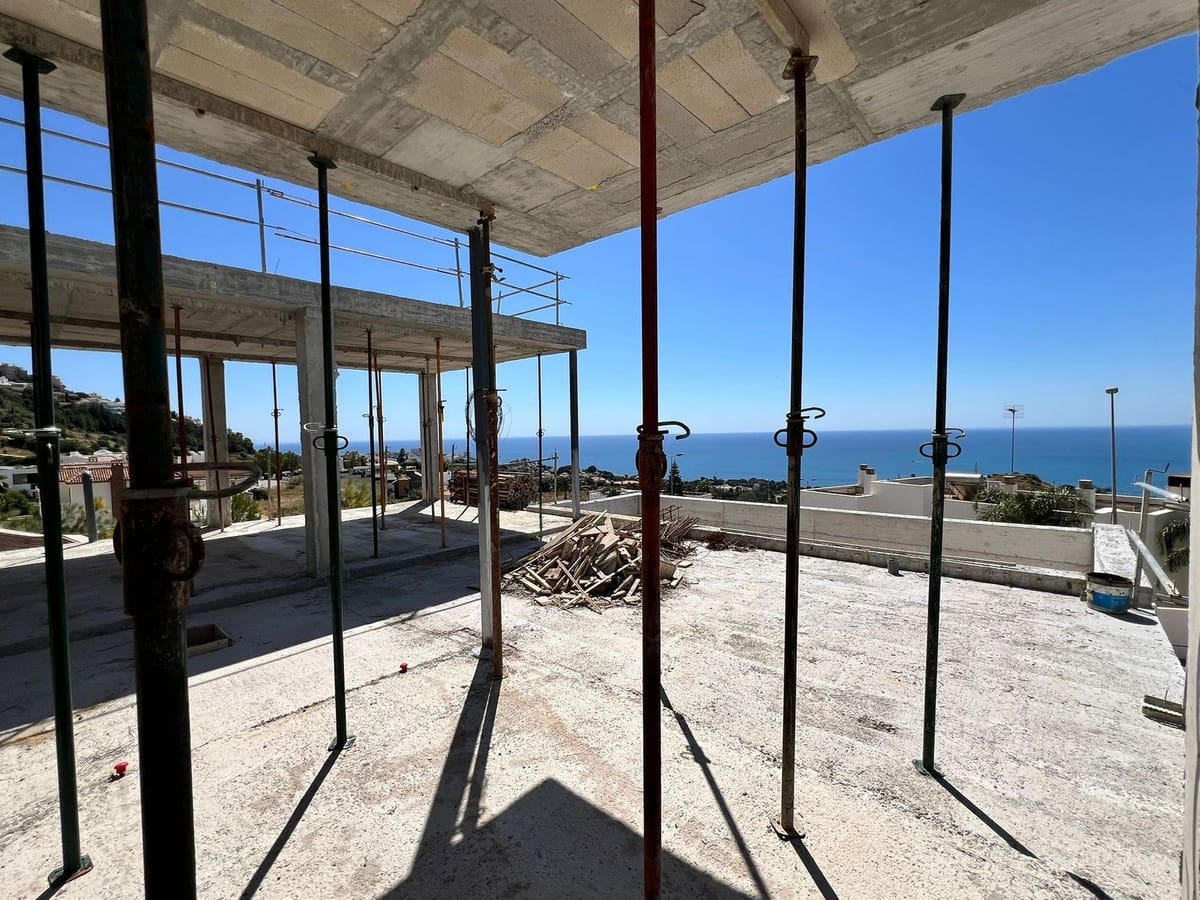 3 bedroom Villa for sale in La Capellania - € 2,295,000 (Ref: 9432559)