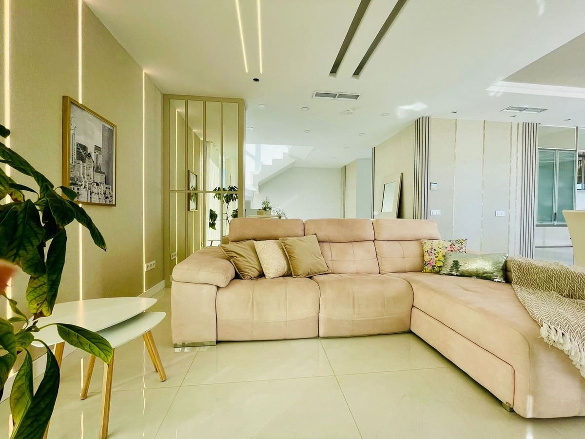 4 sypialnia Willa na sprzedaż w Benalmadena z garażem - 1 700 000 € (Ref: 9432560)