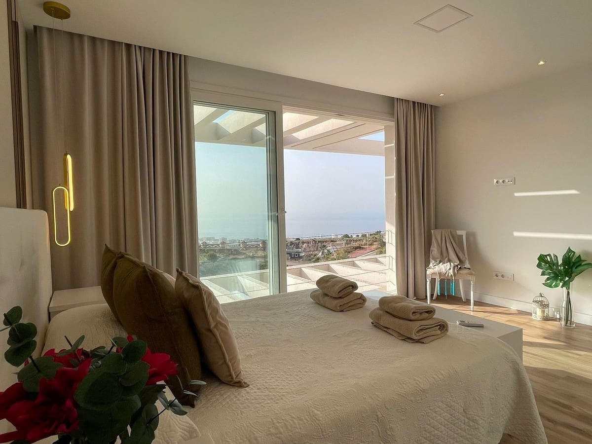 4 sypialnia Willa na sprzedaż w Benalmadena z garażem - 1 700 000 € (Ref: 9432560)