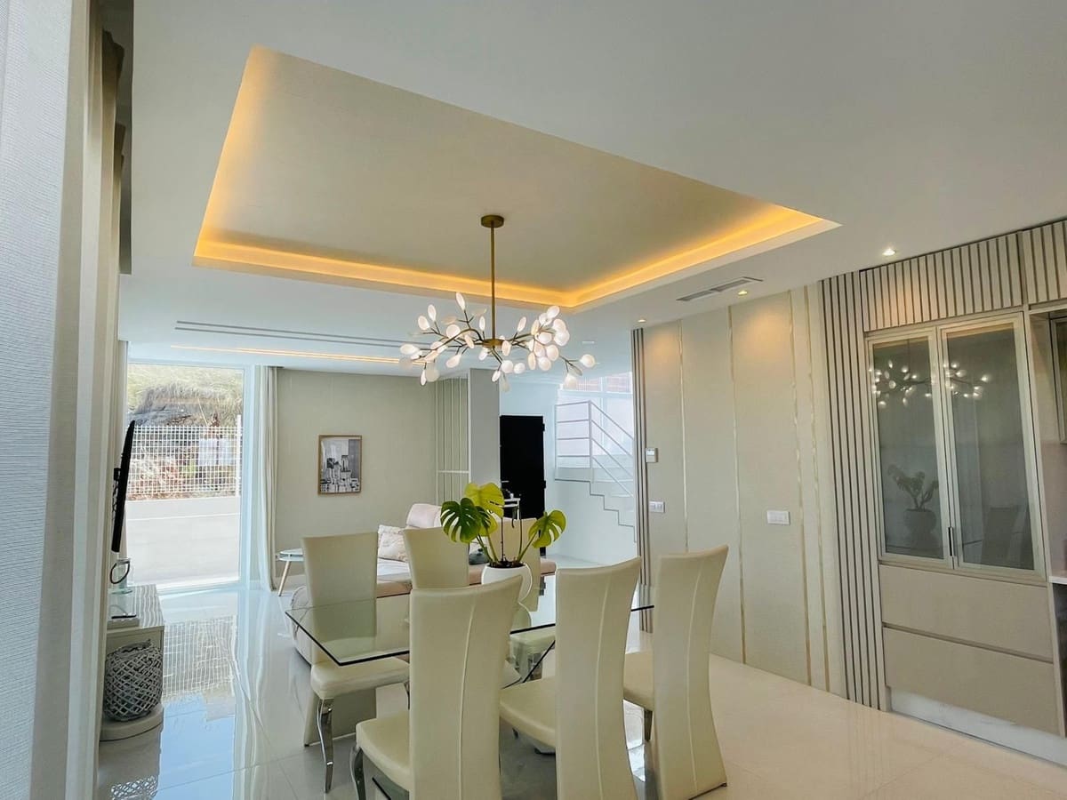 4 sypialnia Willa na sprzedaż w Benalmadena z garażem - 1 700 000 € (Ref: 9432560)