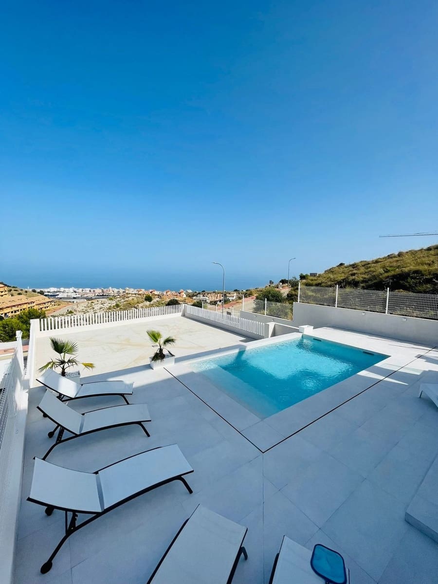 4 sypialnia Willa na sprzedaż w Benalmadena z garażem - 1 700 000 € (Ref: 9432560)