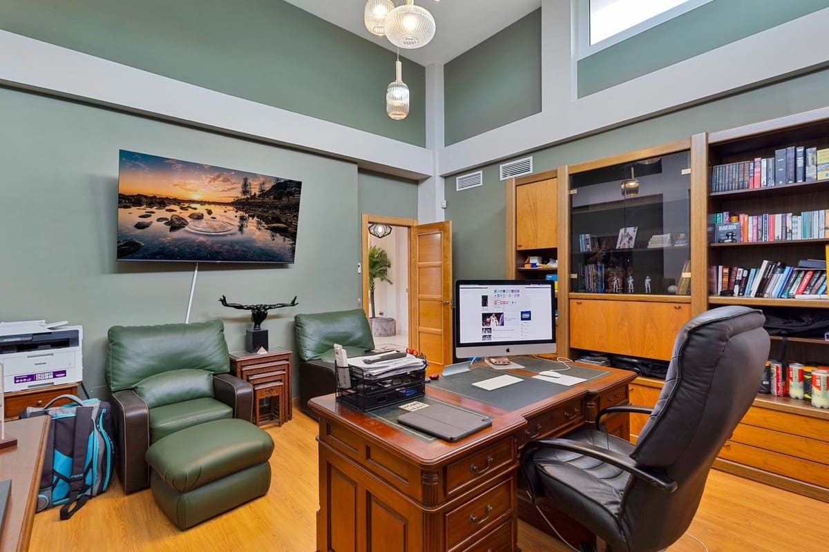 6 makuuhuone Huvila myytävänä paikassa Torrequebrada mukana 
autotalli - 2 499 000 € (Ref: 9432561)