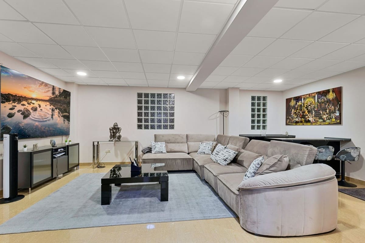 6 sypialnia Willa na sprzedaż w Torrequebrada z garażem - 2 499 000 € (Ref: 9432561)