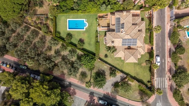 6 sypialnia Willa na sprzedaż w Torrequebrada, Benalmádena z garażem - 2 499 000 € (Ref: 9432561)