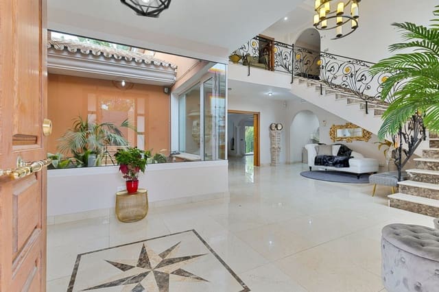 6 soverom Villa til salgs i Torrequebrada, Benalmádena med garasje - € 2 499 000 (Ref: 9432561)