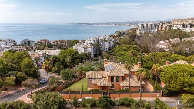 6 soverom Villa til salgs i Torrequebrada, Benalmádena med garasje - € 2 499 000 (Ref: 9432561)