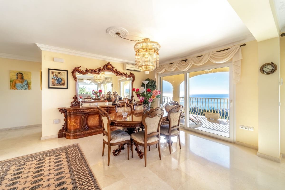 5 makuuhuone Huvila myytävänä paikassa Mijas mukana 
autotalli - 1 890 000 € (Ref: 9432562)