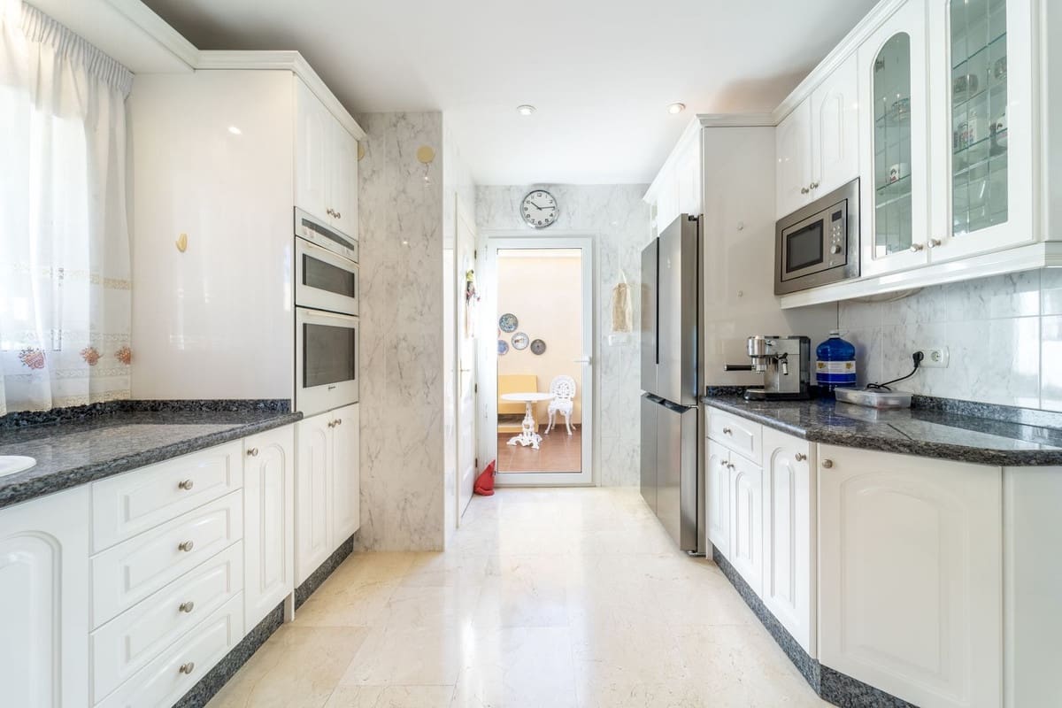 5 makuuhuone Huvila myytävänä paikassa Mijas mukana 
autotalli - 1 890 000 € (Ref: 9432562)