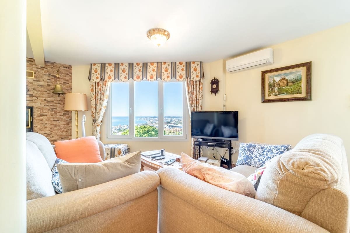 5 makuuhuone Huvila myytävänä paikassa Mijas mukana 
autotalli - 1 890 000 € (Ref: 9432562)